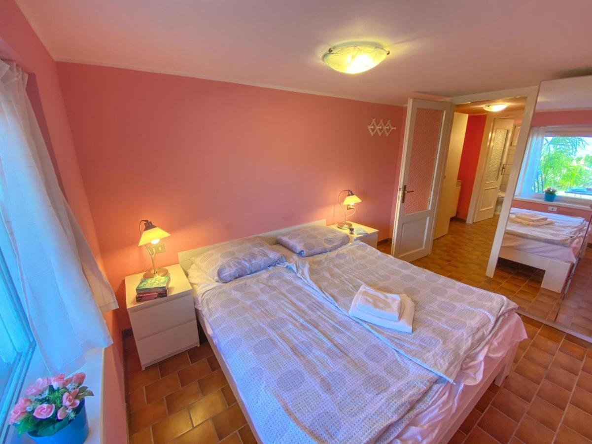 Bellavista A Garten Appartement Mit Pool コーリコ エクステリア 写真