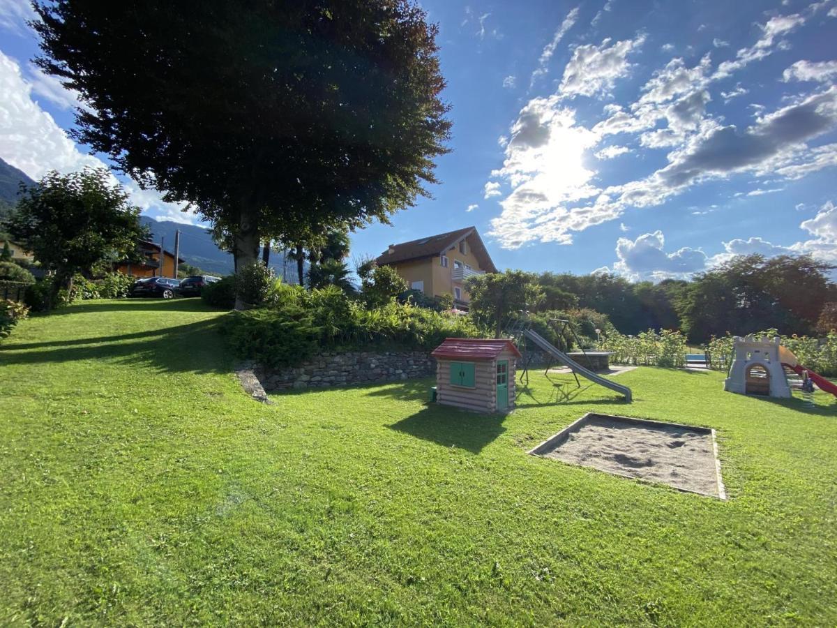Bellavista A Garten Appartement Mit Pool コーリコ エクステリア 写真
